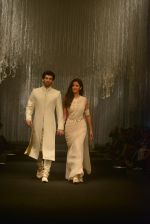 Katrina Kaif, Aditya Roy Kapoor walk for Tarun in Mumbai on 7th Feb 2016